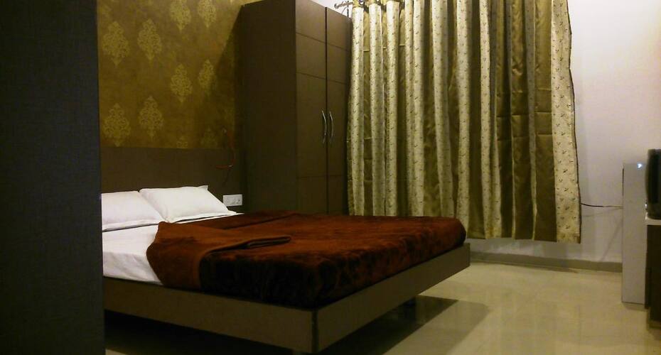 Hotel Safari, Chandrapur 5
